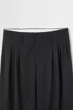 画像をギャラリービューアに読み込む, 5 Tuck Trouser in Wool Gabardine
