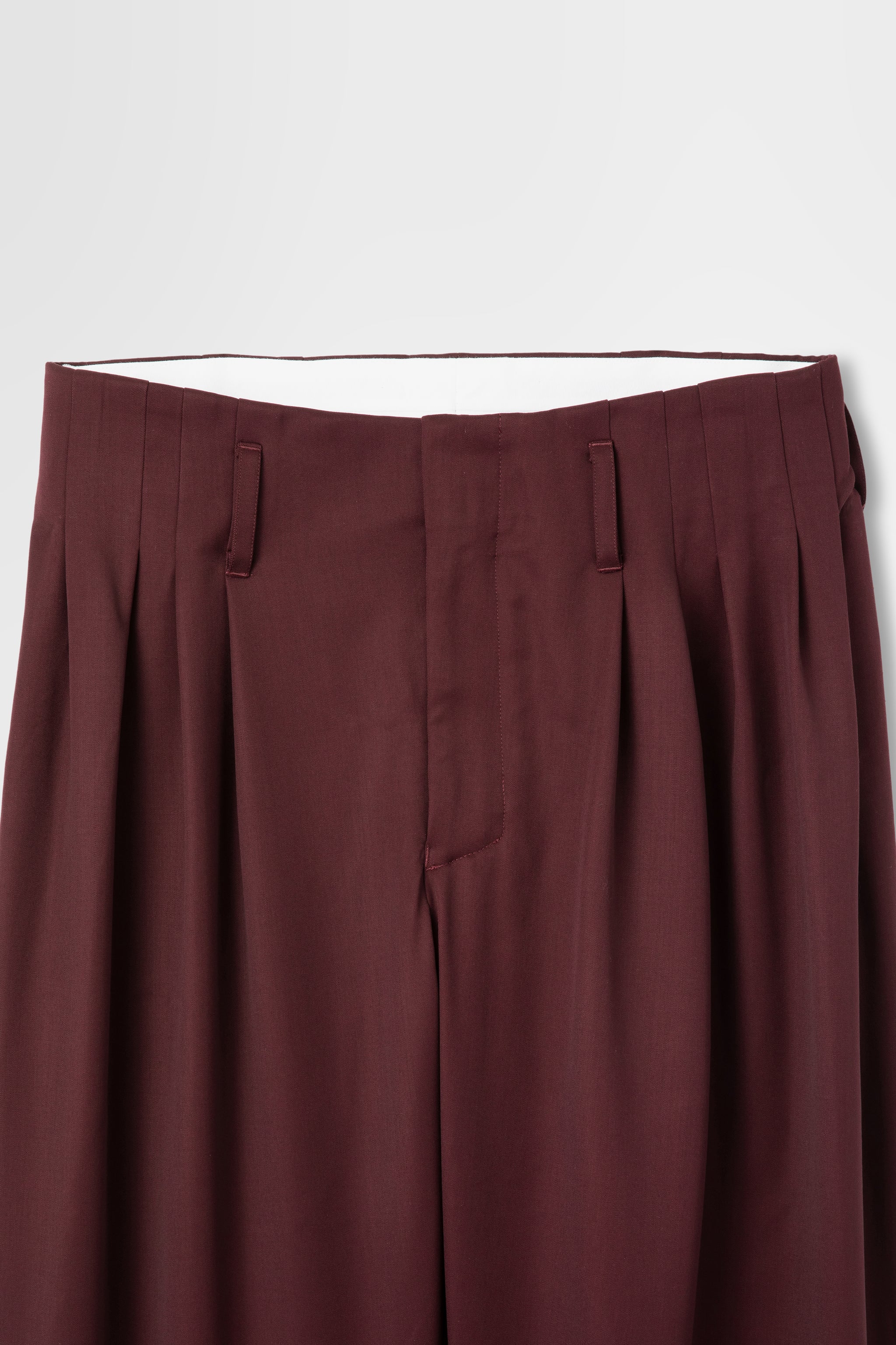 ５Tuck Trouser in Wool Gabardine