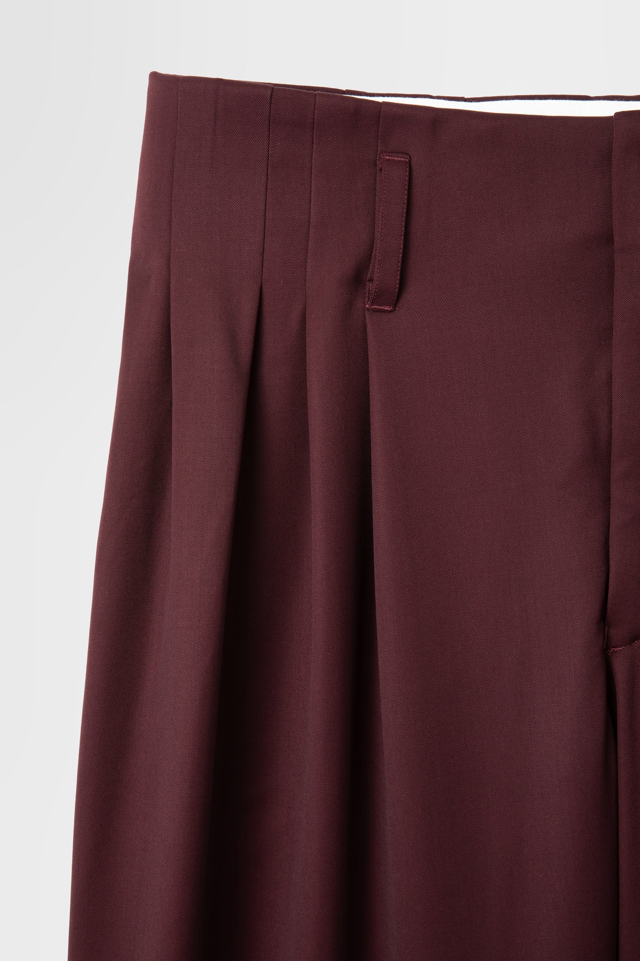 ５Tuck Trouser in Wool Gabardine