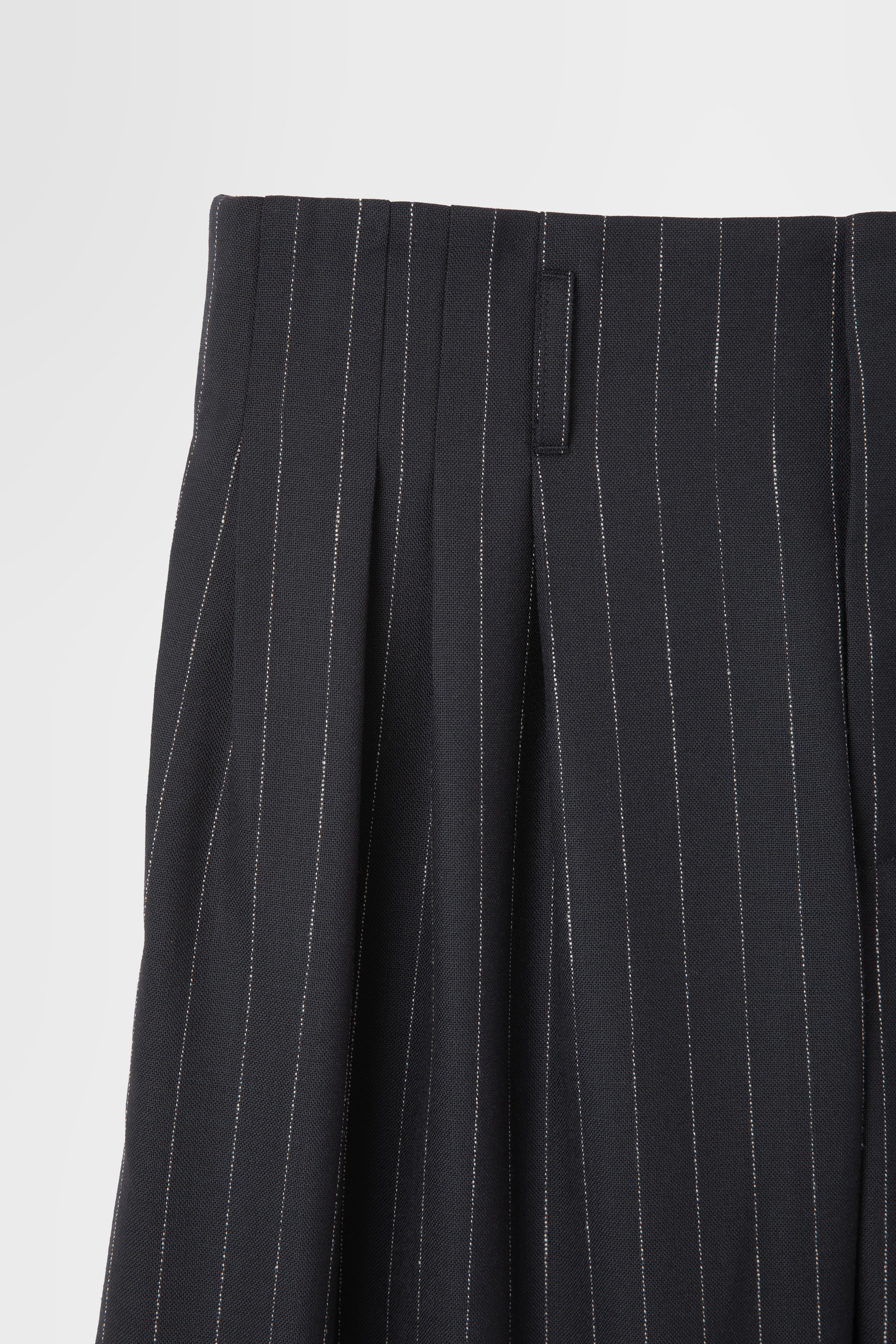 5 Tuck Trouser in Wool Pinstripe