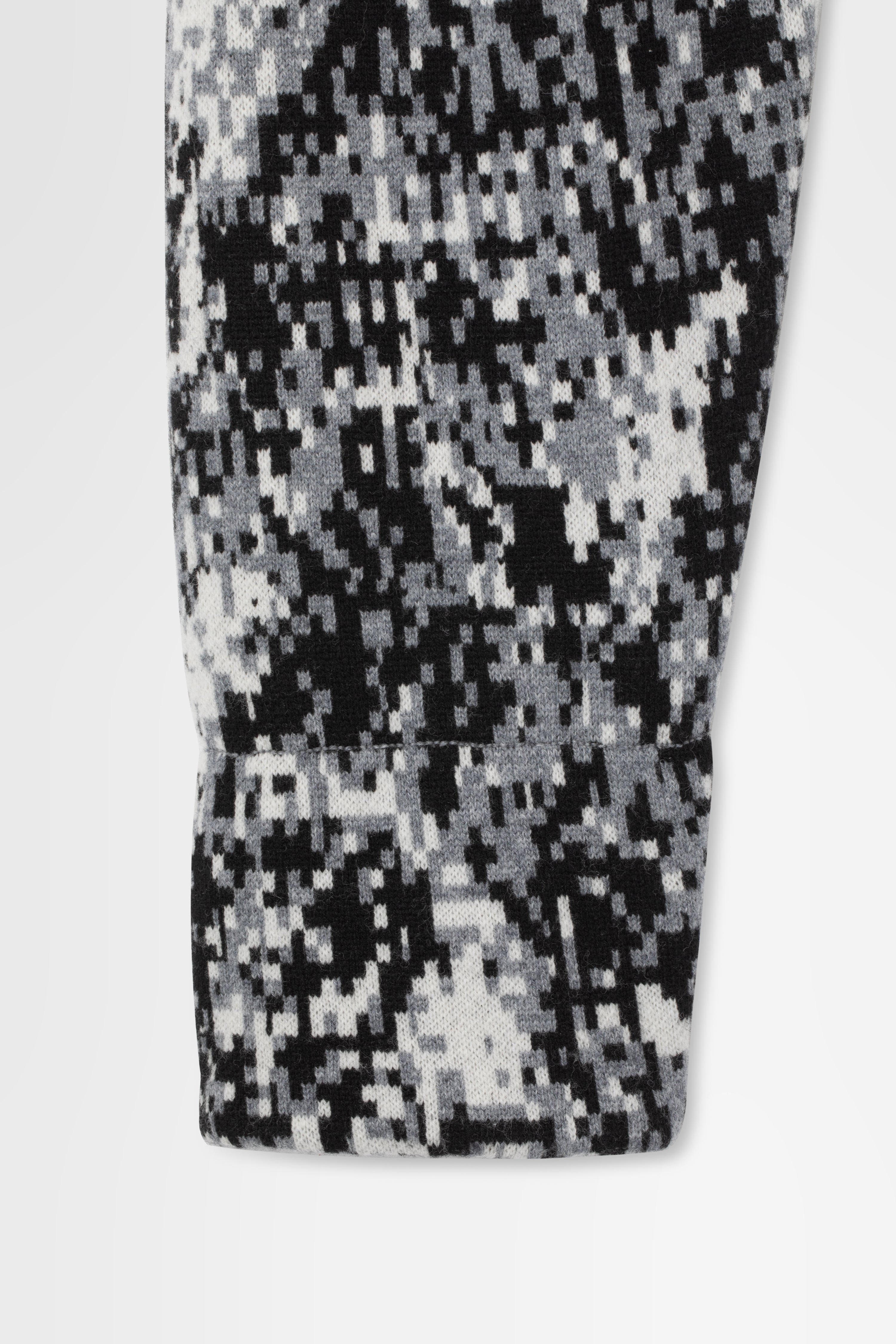 Digital Knit Pullover
