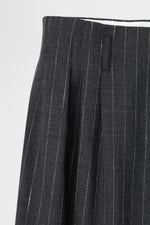 画像をギャラリービューアに読み込む, 5 Tuck Trouser in Wool Pinstripe
