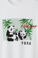 画像をギャラリービューアに読み込む, Classic Souvenir Panda T-shirt in White
