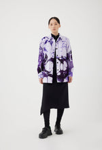画像をギャラリービューアに読み込む, Printed Velvet Padded Overshirt
