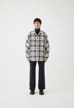 Load image into Gallery viewer, Wool Cotton Overshirt in Black Ivory Check
