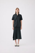 Load image into Gallery viewer, Silk Short Sleeve Overshirt in Forest Green
